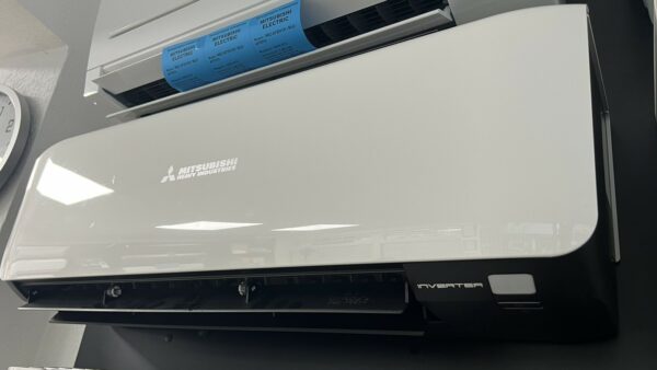 MITSUBISHI Heavy SRK35ZS-WB WT / SRC35ZS-W Дизайнерски климатици БакаловКлима 25